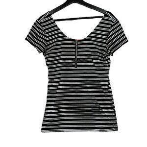 Guess Womens Striped 1/4 Zip Front Top Size Medium Black White Scoop Neck